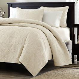 Full / queen ivory beige quilted coverlet quilt set with 2 shams