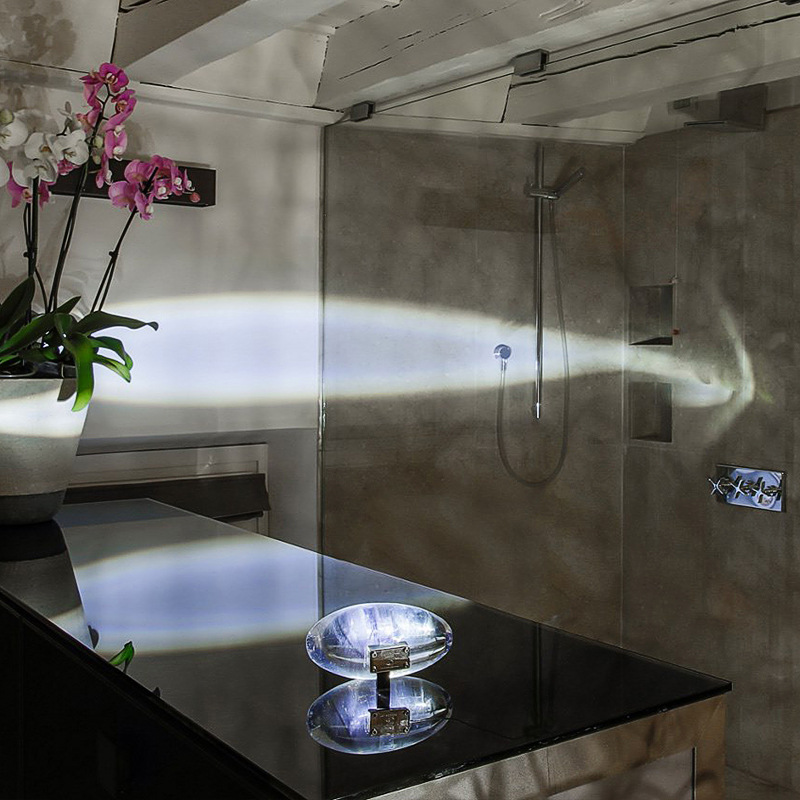 Simple egg-shaped living room bedroom bedside crystal decorative table lamp