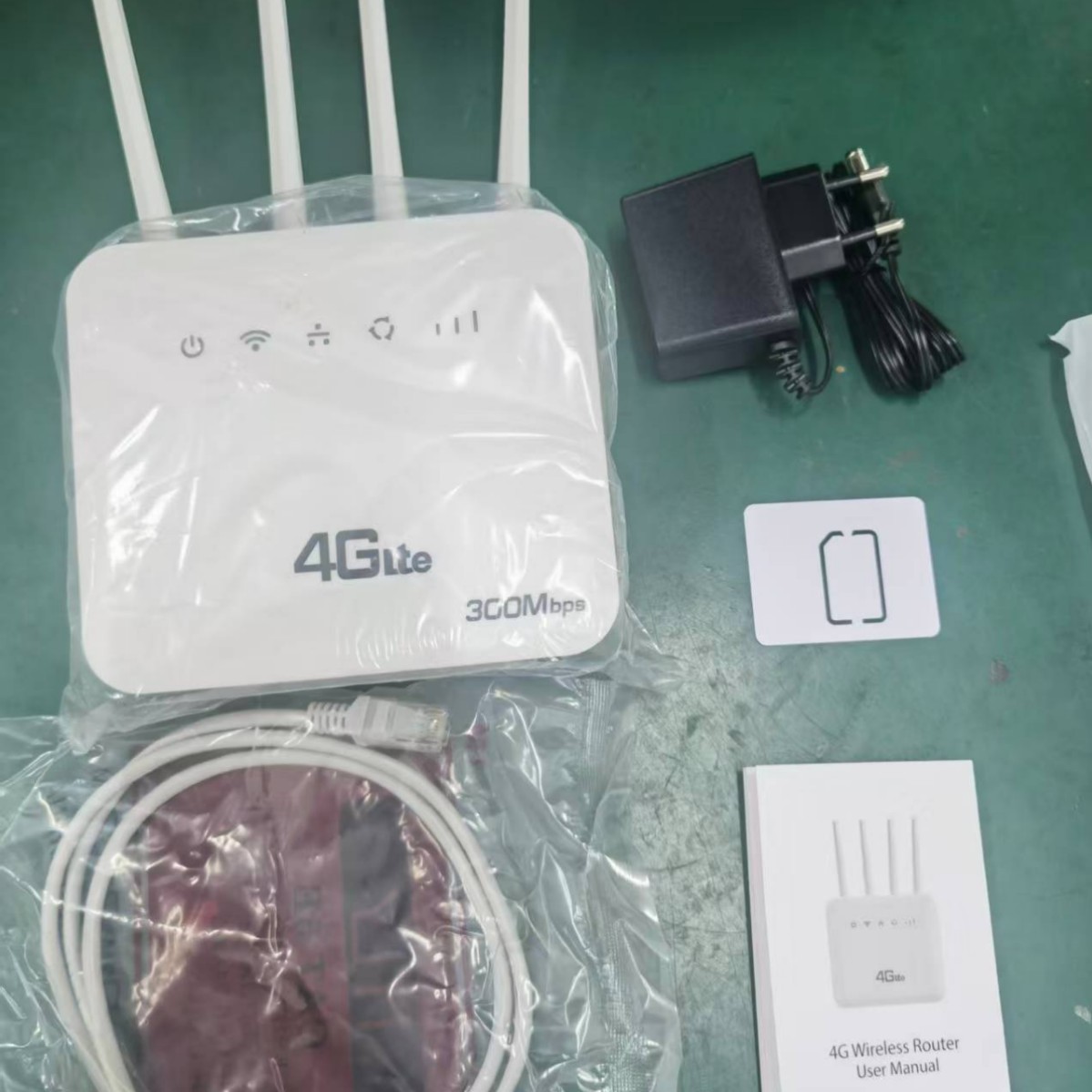 Dual-port wireless hotspot lte router