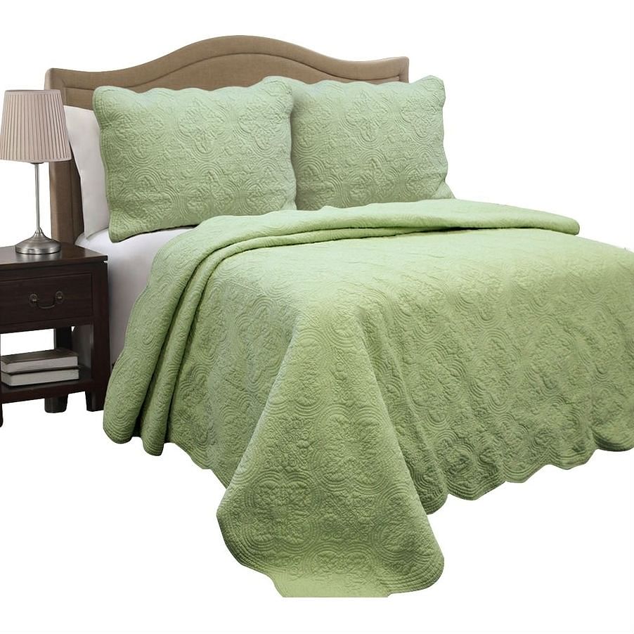 Full queen green cotton quilt bedspread with scalloped borders