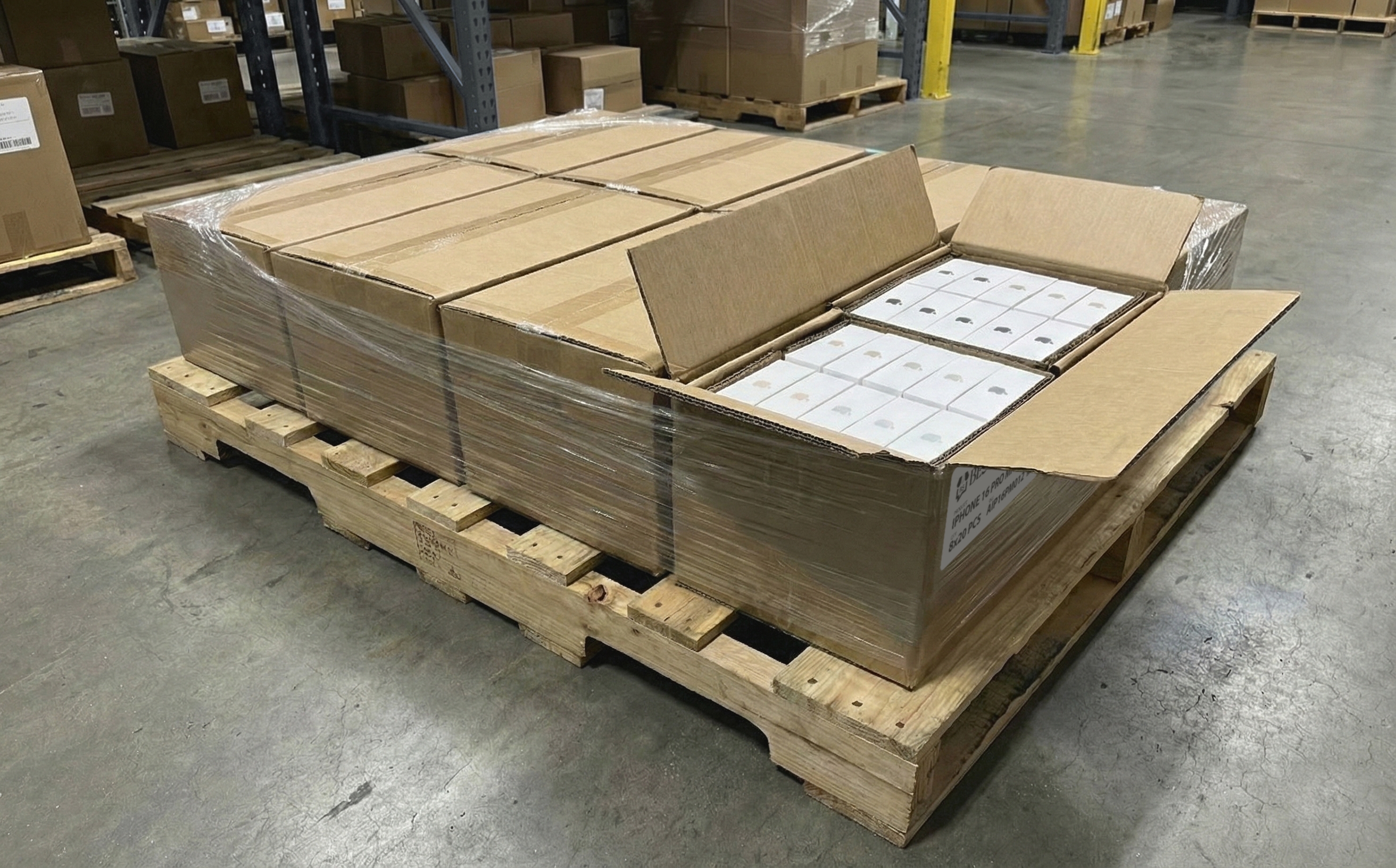 Wholesale Pallet - Apple iPhone 16 Pro Max - Carrier Unlocked - 256GB Black Titanium